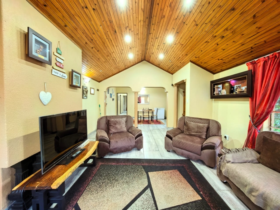 3 Bedroom Property for Sale in Vaalpark Free State